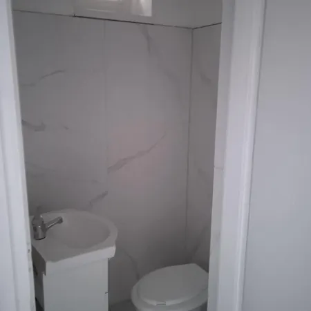 R4 Rolleder Apartman-haz