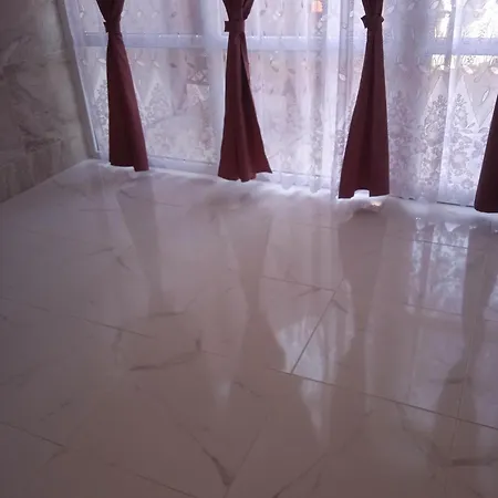 Διαμέρισμα R4 Rolleder Apartman-haz